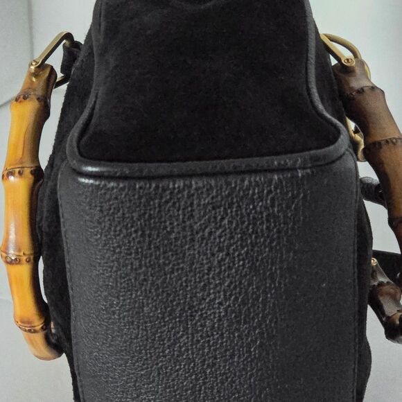 Authentic Gucci Diana Mini Black Suede Bamboo 2-Way Crossbody Handbag - Picture 6 of 15